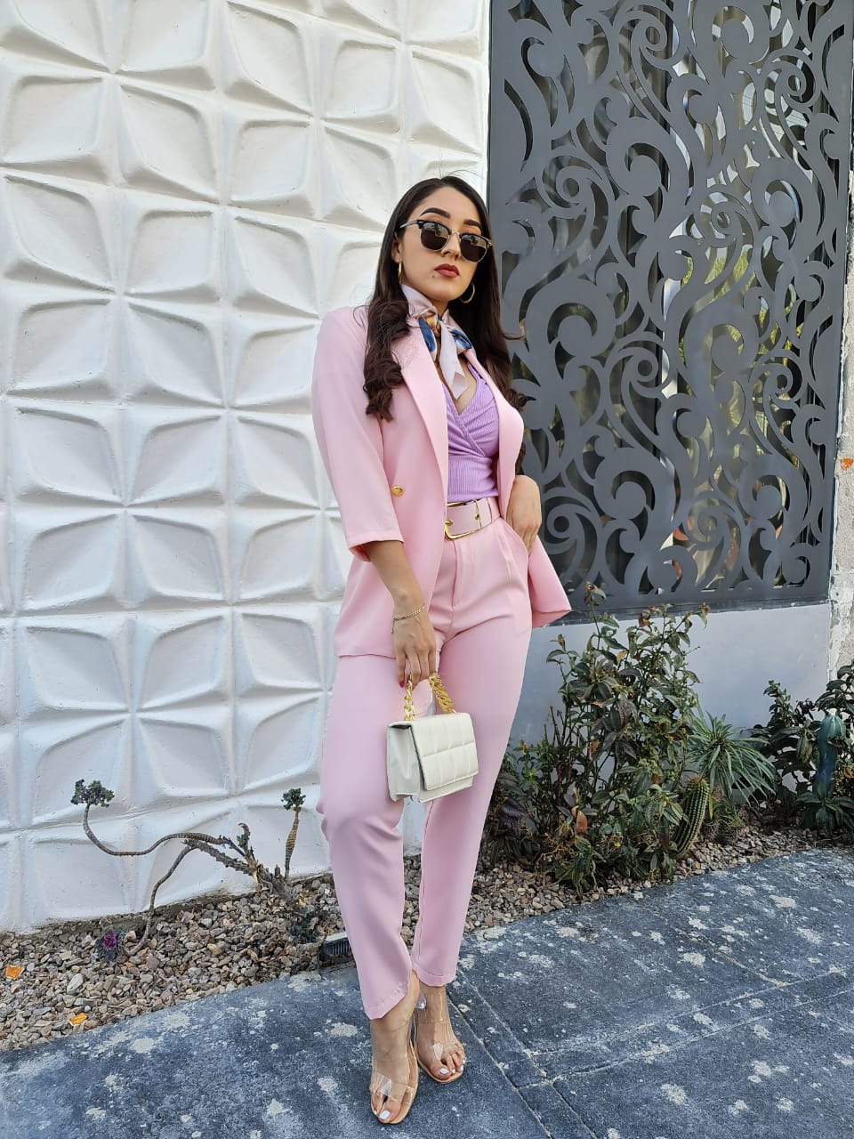 Pantalón formal con cinturón