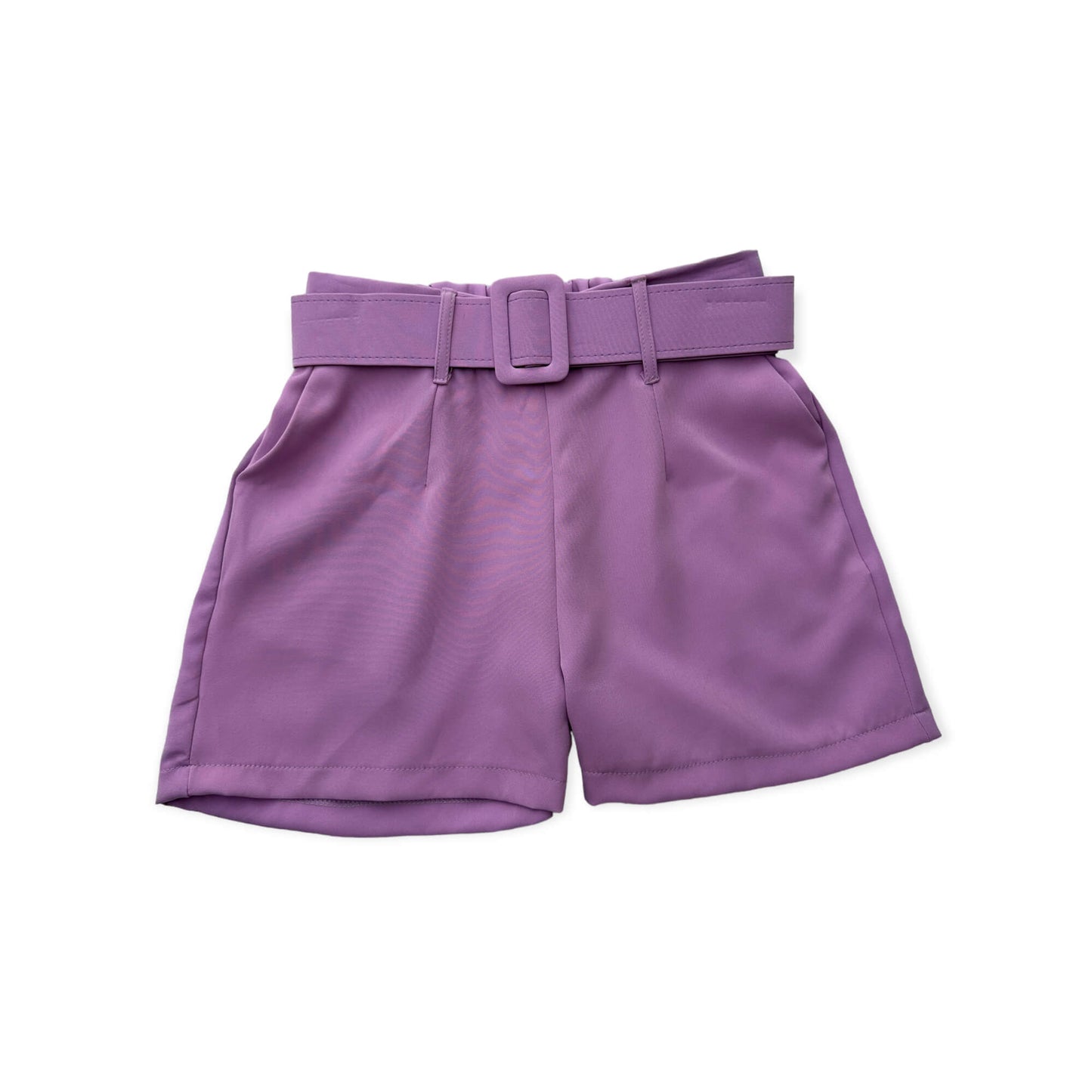 Short con cinturón forrado