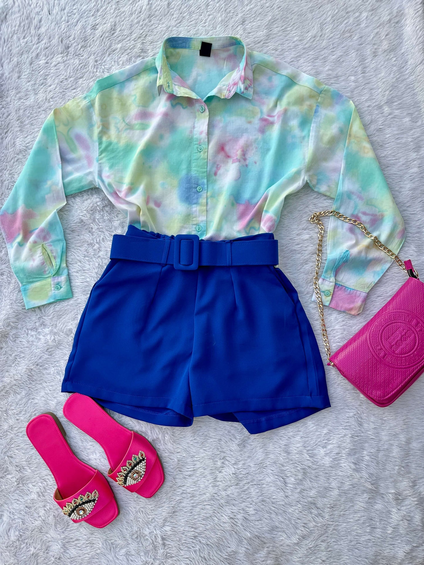 Short con cinturón forrado